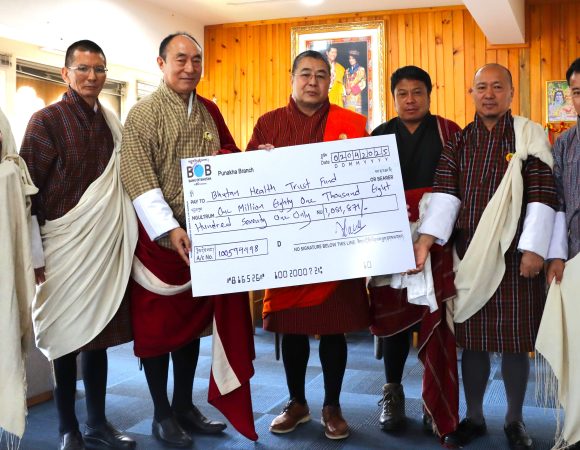 Bhutan Health Trust Fund Received Donation from Punakha Dzongkhag
