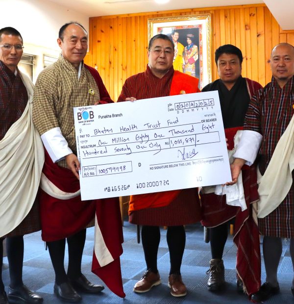 Bhutan Health Trust Fund Received Donation from Punakha Dzongkhag